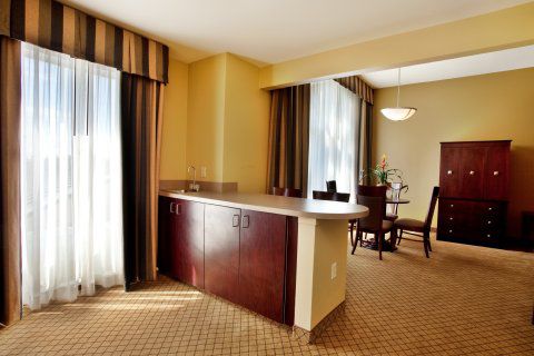 Express & By Ihg Hotel 2*